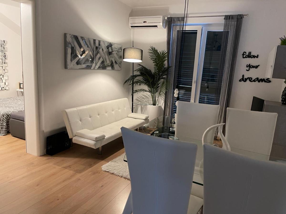 Apartment New Chic Supetar Exterior foto
