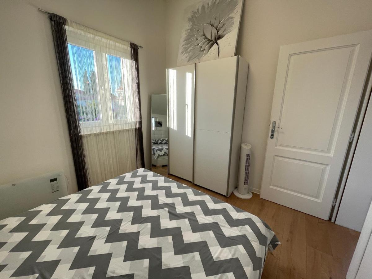 Apartment New Chic Supetar Exterior foto