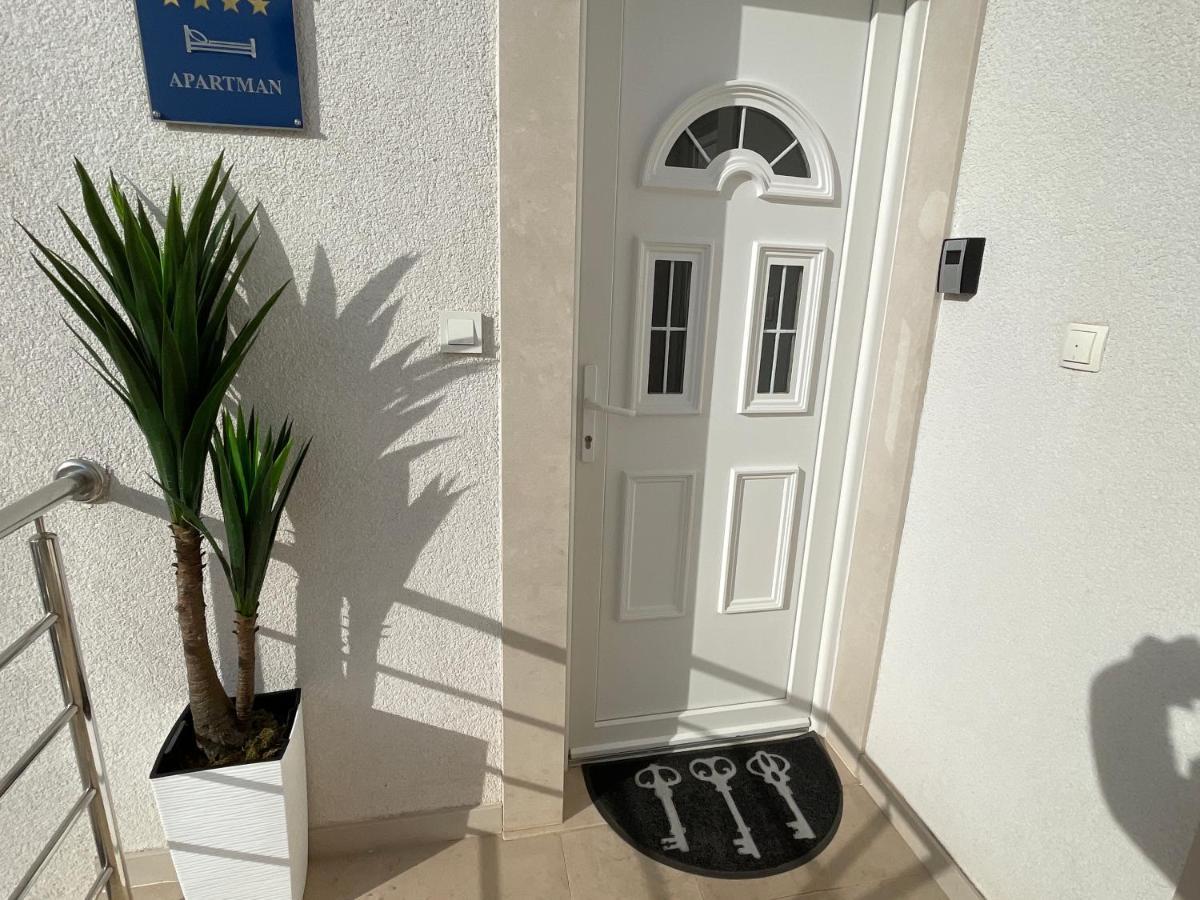 Apartment New Chic Supetar Exterior foto