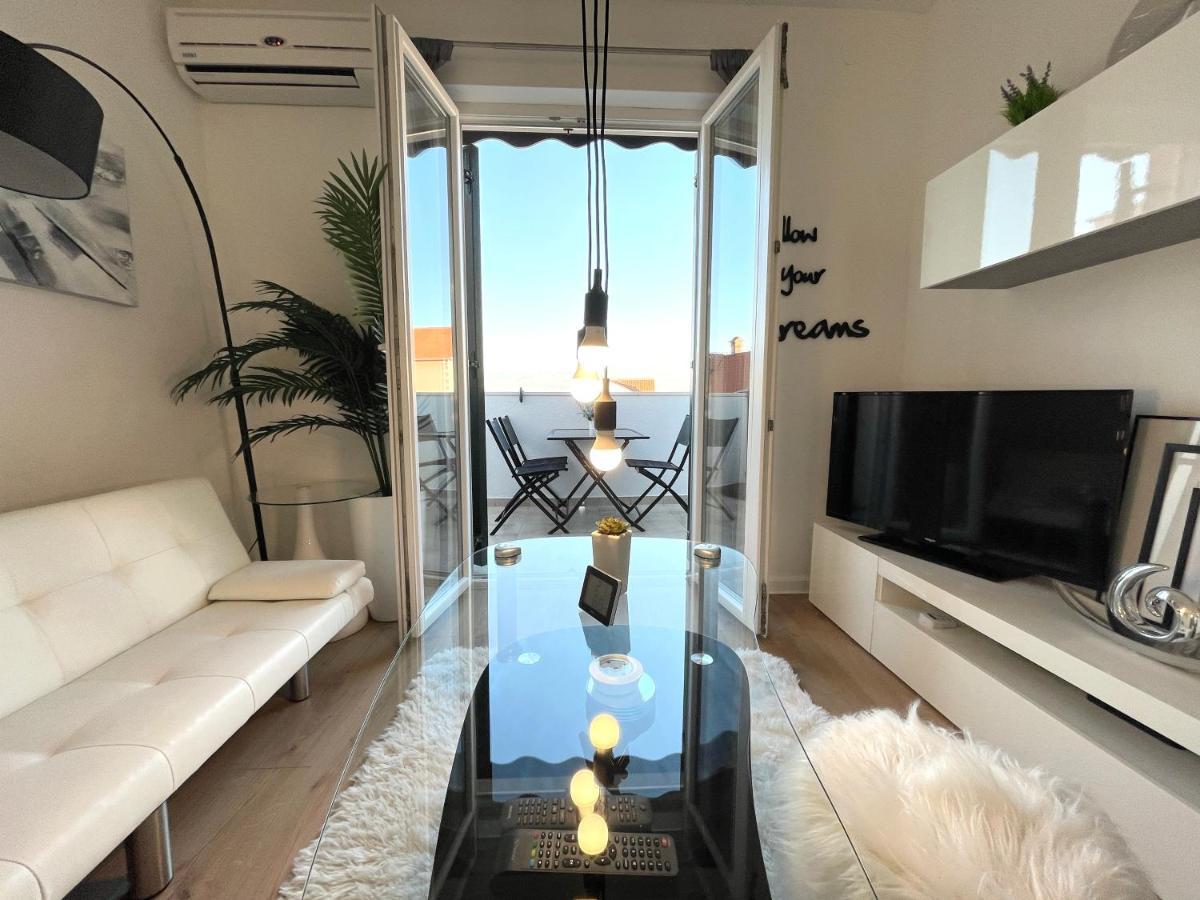 Apartment New Chic Supetar Exterior foto