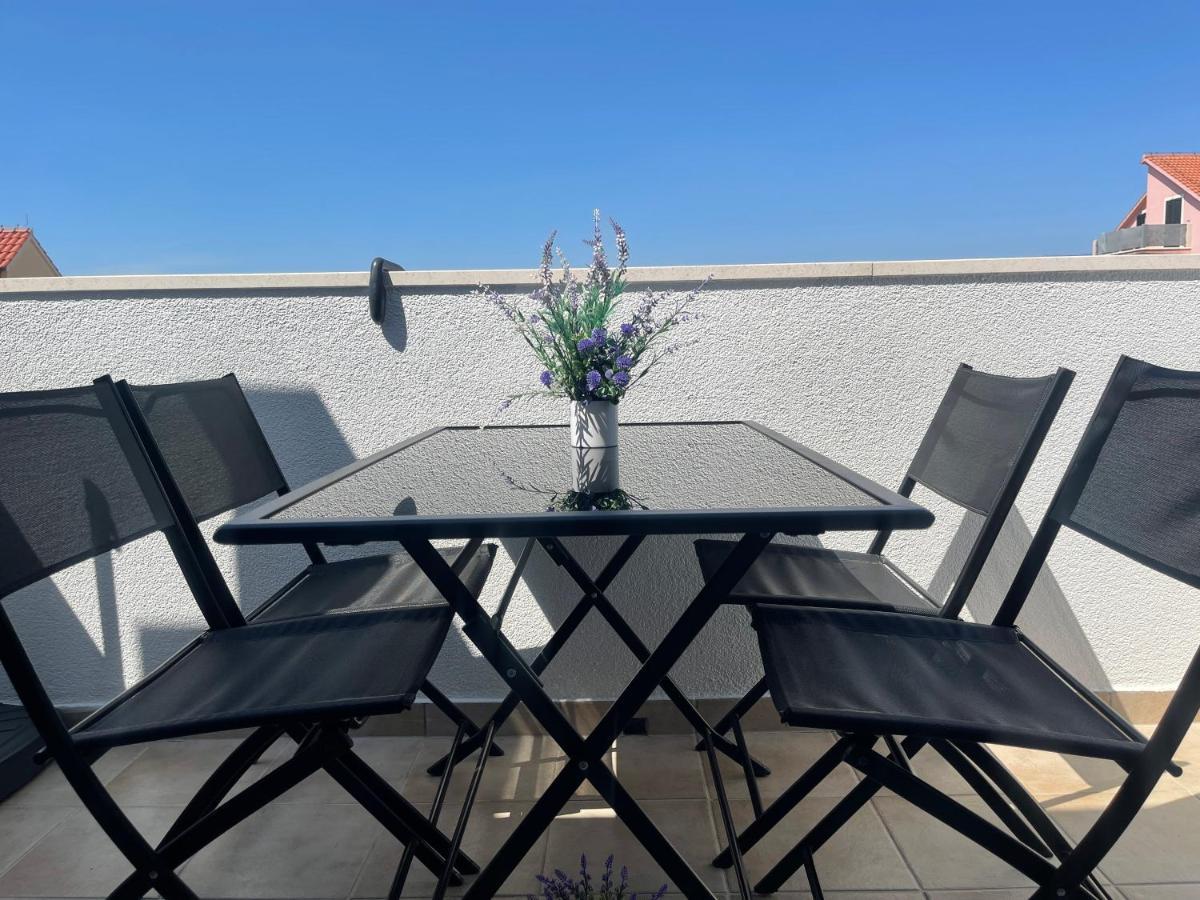 Apartment New Chic Supetar Exterior foto